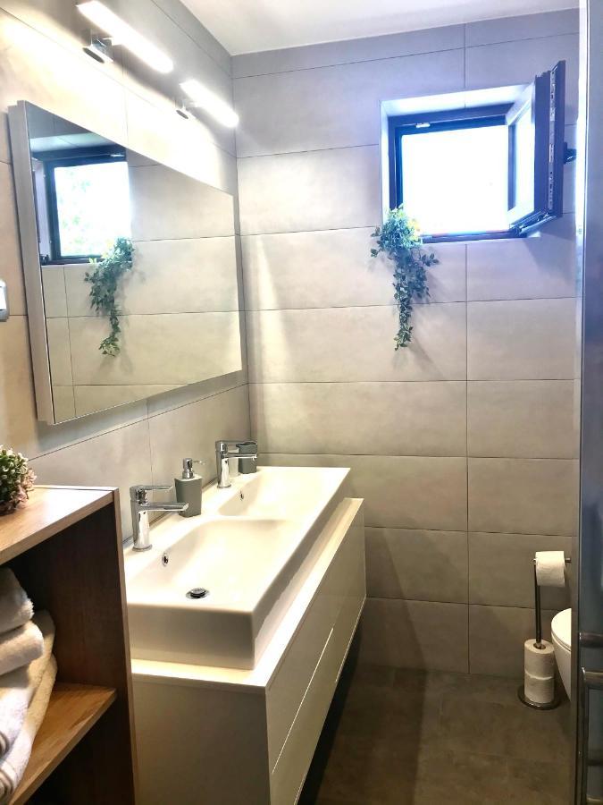 Apartment Nika Rovigno Esterno foto