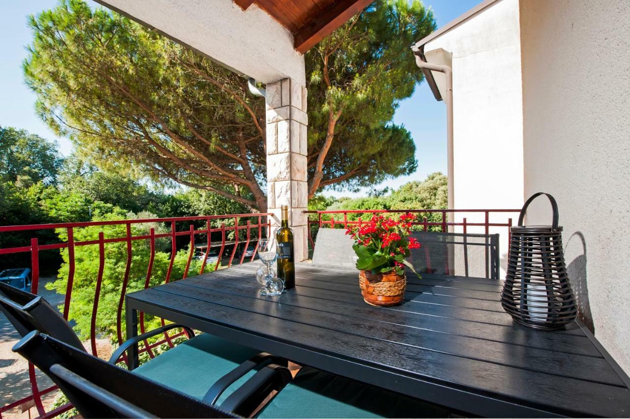 Apartment Nika Rovigno Esterno foto