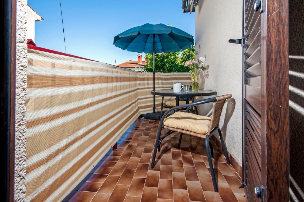 Apartment Nika Rovigno Esterno foto