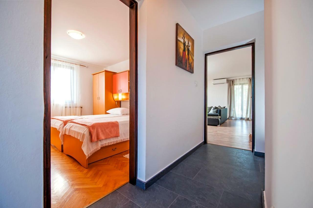 Apartment Nika Rovigno Esterno foto