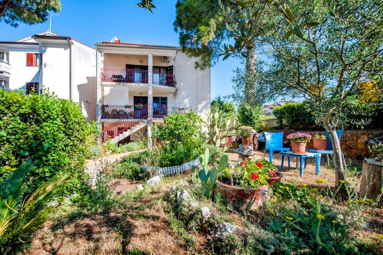 Apartment Nika Rovigno Esterno foto
